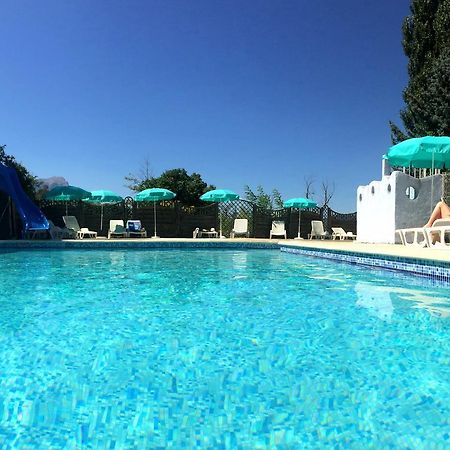 Camping Les Grillons Hotel Embrun Exterior foto