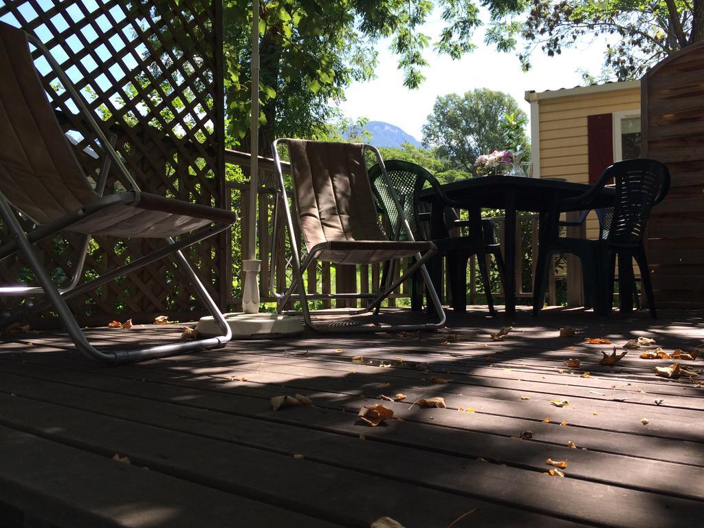 Camping Les Grillons Hotel Embrun Exterior foto